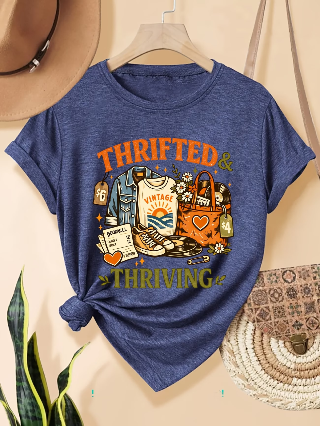 Thrift Vintage Fashion Usa - Plus size women's short sleeve T-shirt