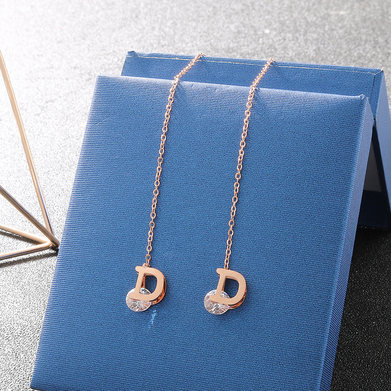 Vintage Luxury Letter D Crysta - Vintage Fashion Jewelry Brands avis et prix