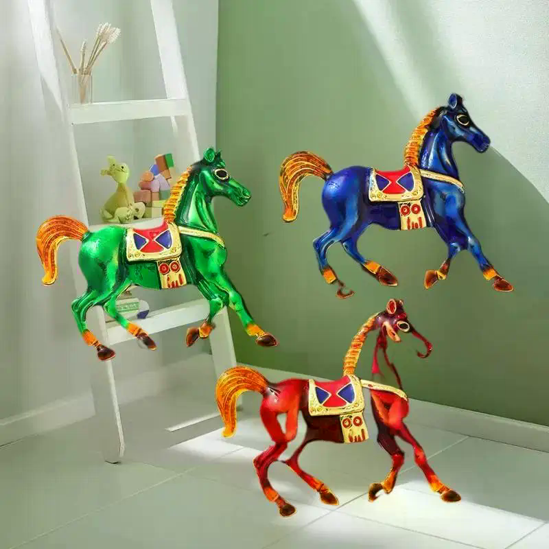 Quirky Enamel Alloy Galloping  - Quirky Vintage Fashion avis et prix
