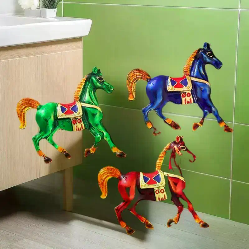 Quirky Enamel Alloy Galloping  - Quirky Vintage Fashion avis et prix