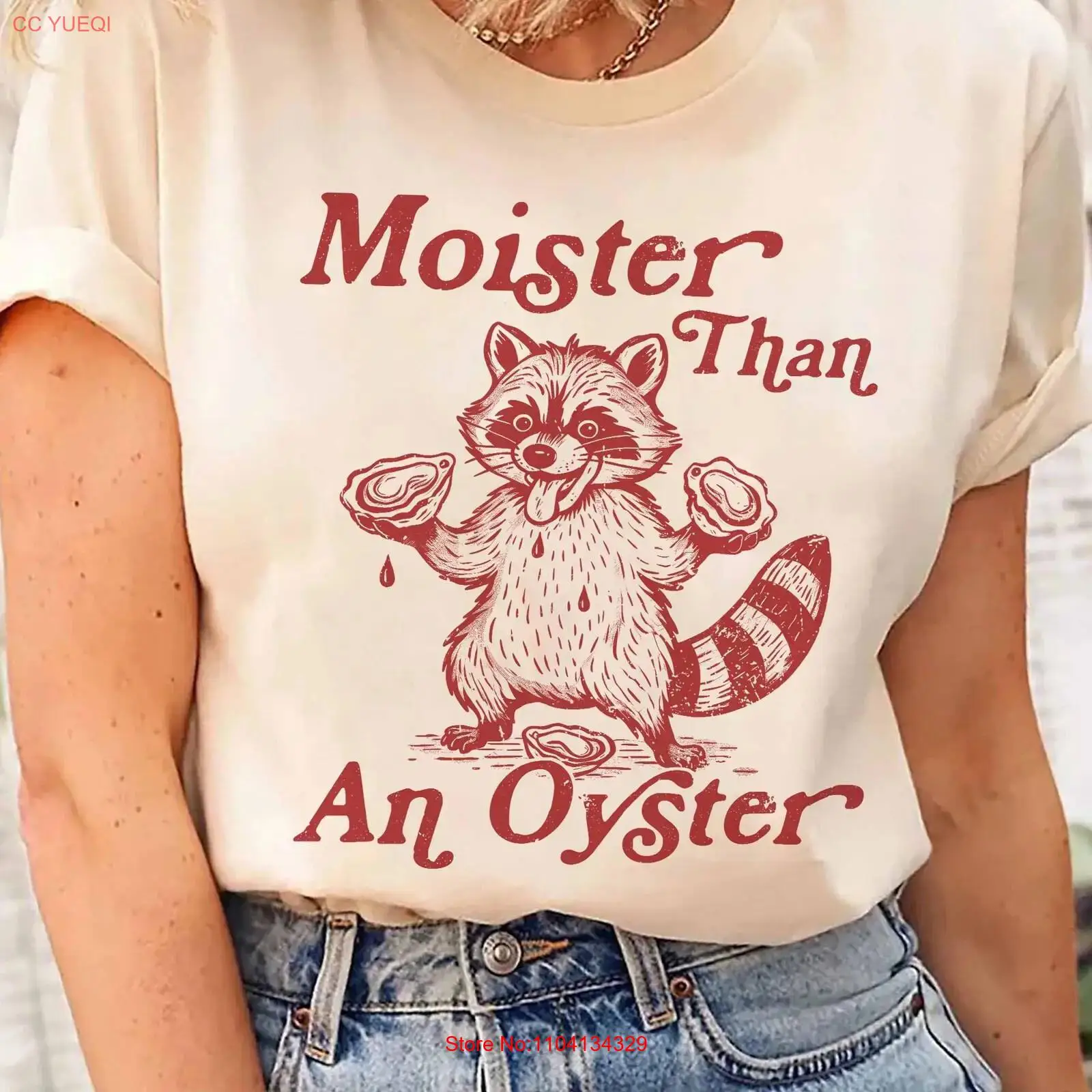 Moister Than An Oyster T Shirt - Quirky Vintage Fashion avis et prix